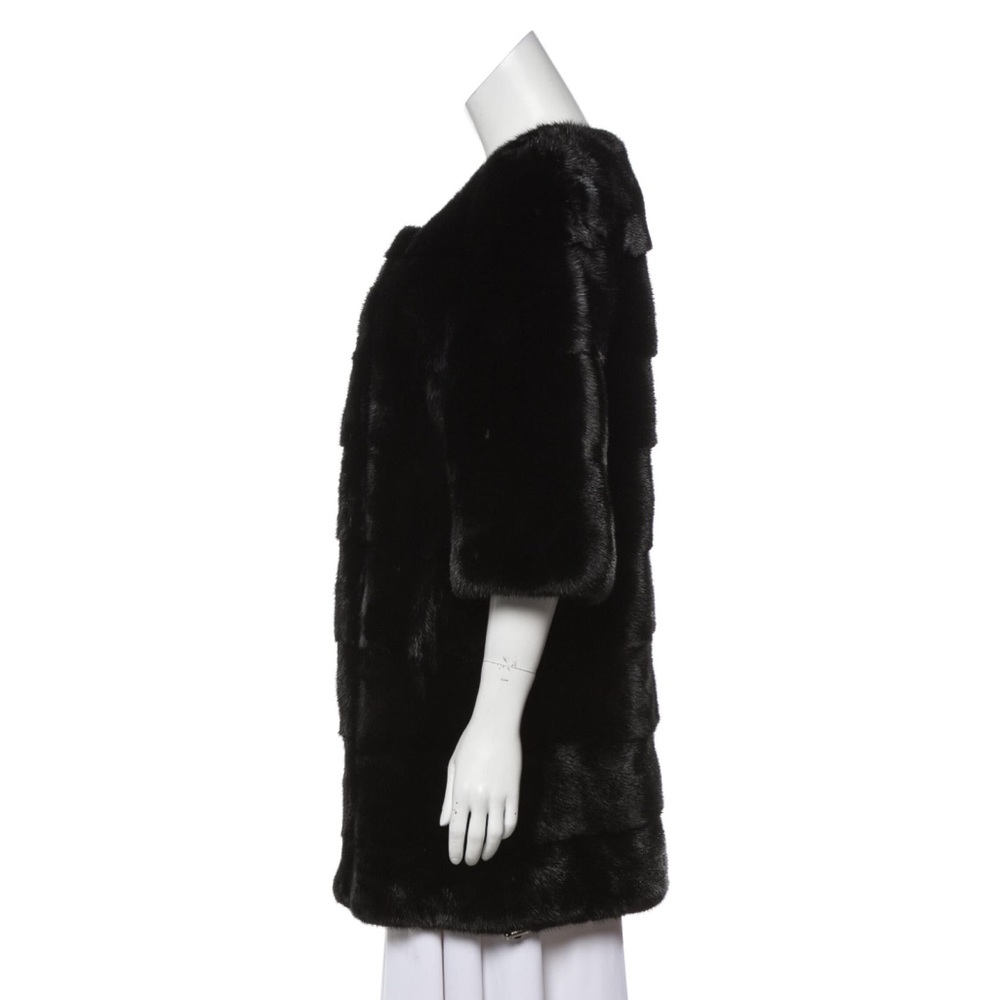 Stylish modern mink coat - Picture 2 of 12